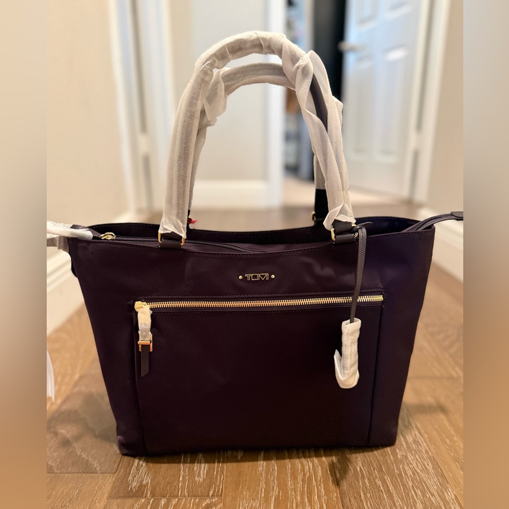 Tumi Catarina Burgundy Tote with Gold Hardware 14” Laptop 💻
